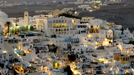 Nacht-hyper-Ablauf-der-Stadt-Fira-(Thira),-Insel-Santorin,-Griechenland