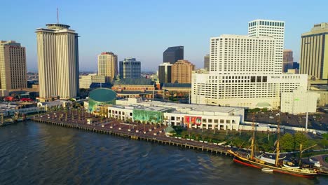 New-Orleans-aerial-Skyline-Mississippi-Fluß