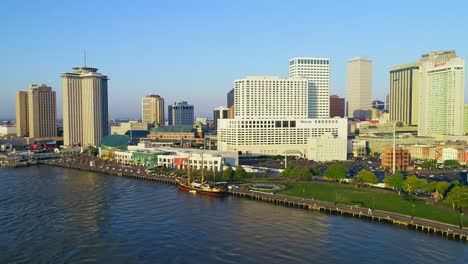 New-Orleans-aerial-Skyline-Mississippi-Fluß