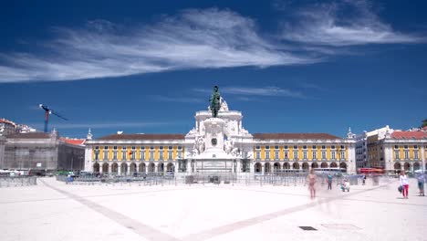 Commerce-Square-with-Statue-of-King-Jose-I-in-downtown-Lisbon-Portugal,-close-to-the-Tagus-River-timelapse-hyperlapse