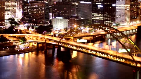 Lapso-de-tiempo-de-la-noche-de-la-ciudad-de-Pittsburgh