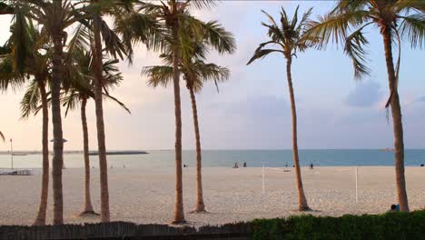 beach-day--4k-time-lapse-from-dubai-city