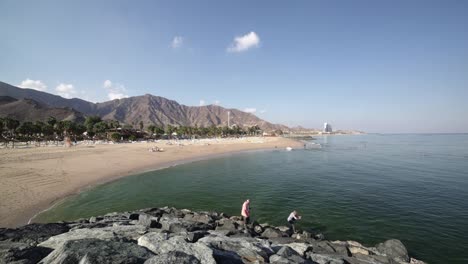 hotel-am-Strand-in-der-Nähe-von-dubai-Zeitraffer