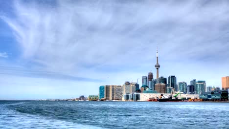 Timelapse-view-of-Toronto-skyline-and-harbor,-Canada