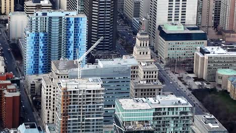 Toronto,-bustling-streets-of-the-financial-district