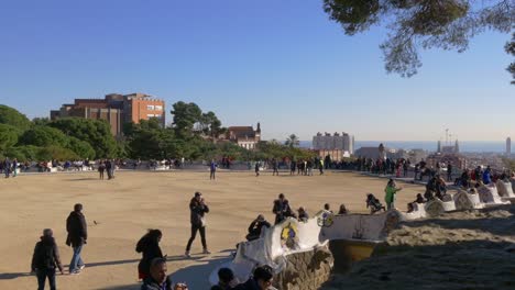 So-leicht-überfüllt-guell-park-Balkon-barcelona-4-k-Spanien