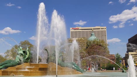 Vereinigte-Staaten-Philadelphia-Stadt-Logan-Platz-Brunnen-Blick-auf-die-Kathedrale-4-k,-Pennsylvania