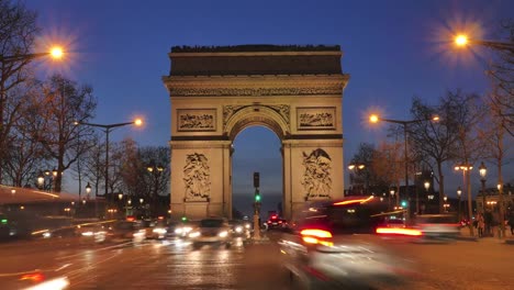 Bogen-de-Triomphe-und-der-Champs-Élysées,-Paris-Frankreich-(Zeitraffer