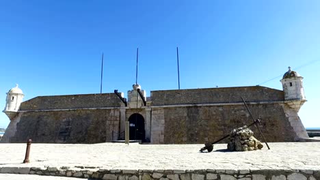 Medieval-Fortaleza-da-Ponta-da-Bandeira-en-Lagos