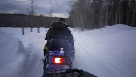 moto-de-nieve-invierno-en-ontario-vídeo-4-k