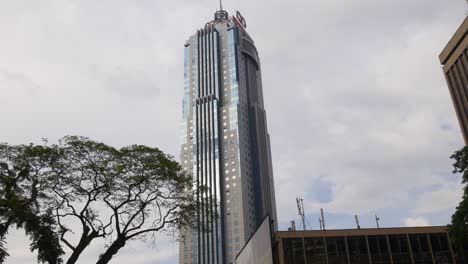 panorama-de-centro-y-centro-en-la-ciudad-Malasia-día-kuala-lumpur