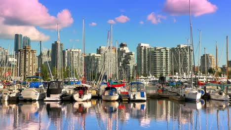 Vancouver-British-Columbia-Canada-Skyline,-Buildings-and-Boats-Reflection