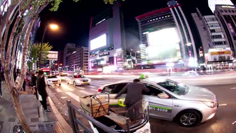 Zeitraffer-der-anstrengenden-Nacht-Straße-in-Seoul,-Südkorea