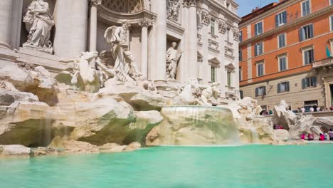 Italia-día-soleado-Roma-ciudad-famosa-trevi-fuente-frontal-panorama-4k-lapso-de-tiempo