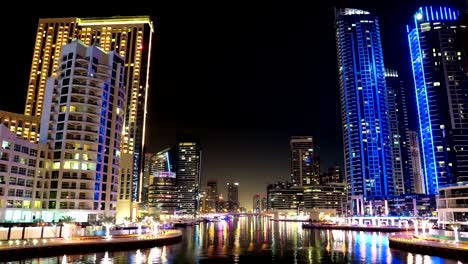 Lapso-de-tiempo-del-noche-UHD-de-4-K-Dubai-Marina,-Emiratos-Árabes-Unidos