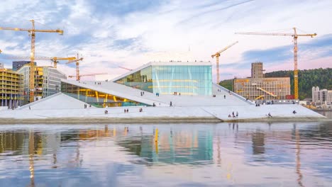 Lapso-de-tiempo-día-a-noche-de-la-ciudad-de-Oslo,-Noruega