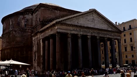 Timelapse-of-Pantheon-in-Rome