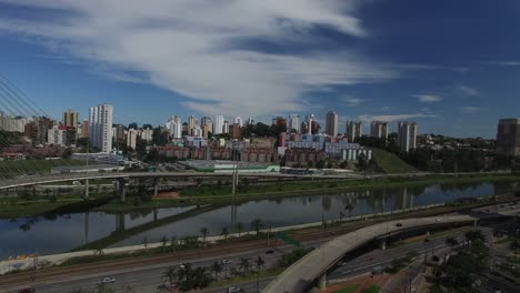 Puente-Estaiada-en-Sao-Paulo,-Brasil