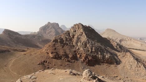 Panoramic-View-On-The-Mountains-And-The-Big-City