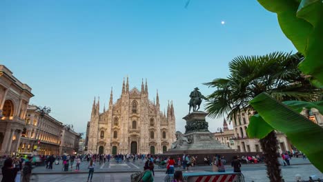 Italy-sunset-light-milan-city-famous-duomo-cathedral-square-panorama-4k-timelapse