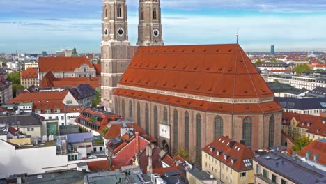 Aerial-view-of-Cathedral-of-Our-Dear-Lady,-The-Frauenkirche-in-Munich-city,-Germany