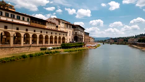 Arno-River,-Florence,-Tuscany,-Italy