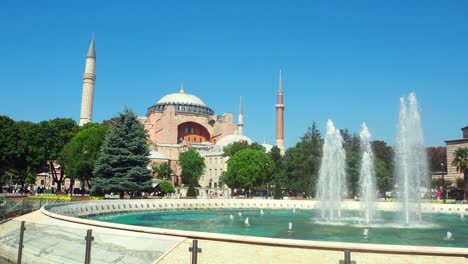 Vista-exterior-del-Museo-de-Santa-Sofía---Estambul,-Turquía