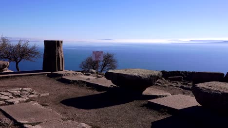 Assos,-ruinas-de-la-antigua-ciudad,-Behramkale,-Turquía