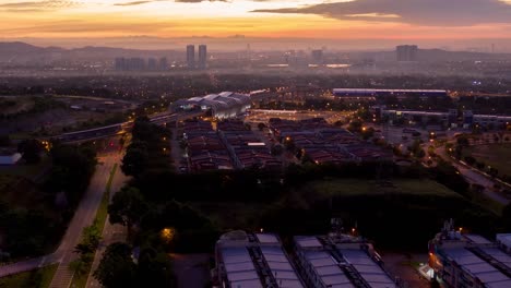 Hyperlapse-Sunrise-de-la-estación-de-LRT