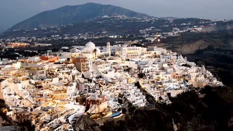 Nacht-Zeitraffer-der-Stadt-Fira-(Thira),-Insel-Santorin,-Griechenland