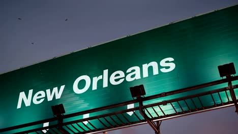 Airplane-Take-off-New-Orleans-during-a-wonderful-sunrise