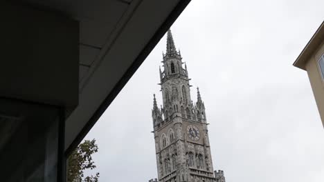 Gebäude-der-Marienplatz-in-München