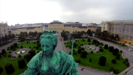 Beautiful-Vienna-monument-aerial-close-up,-Maria-Theresa-throne.-Beautiful-aerial-shot-above-Europe,-culture-and-landscapes,-camera-pan-dolly-in-the-air.-Drone-flying-above-European-land.-Traveling-sightseeing,-tourist-views-of-Austria.