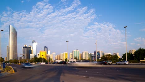 Carretera-abu-dhabi-lapso-de-tiempo-de-tráfico