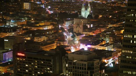 Skyline-Gebäude-in-der-Nacht-–-San-Francisco,-Kalifornien,-4-km