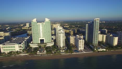 video-cenital-de-Hallandale-Beach,-Florida