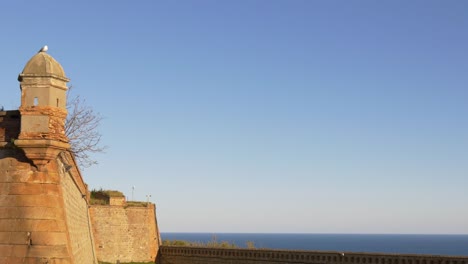 barcelona-montjuic-park-castillo-vista-al-Mar-Mediterráneo,-4-k,-España