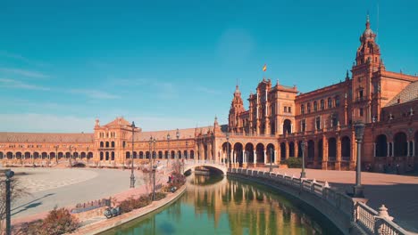 Luz-de-día-soleado-Puente-real-Palacio-de-Sevilla,-España-panorama-4-K-lapso-de-tiempo-de-España