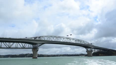 Auckland-Harbour-bridge,-Neuseeland.