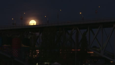 Vancouver-Commuter-Traffic-Full-Moon-Set