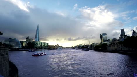 Business-Buildings-and-Thames-River,-London,-Uk,-Time-Lapse-Fast