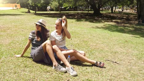 Young-women-in-park