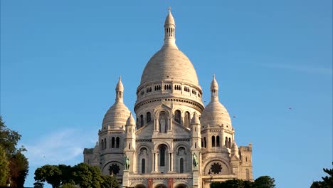 Nahaufnahme-der-Basilika-Sacre-Coeur,-paris