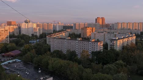 Städtischen-Wohngebiet-der-Stadt-Moskau.-Timelapse