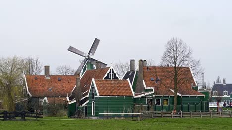 Mill-in-Zaanse-Schans.
