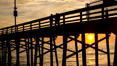 Lapso-De-Tiempo-Del-Atardecer-Del-Muelle-De-Balboa