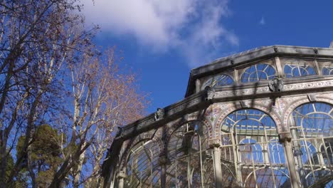 Spanien-Sonne-leuchten-Blick-auf-Madrid-berühmten-Palacio-de-Cristal-4-K