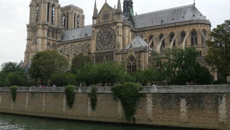 Notre-Dame-de-Paris-Kathedrale,-Frankreich