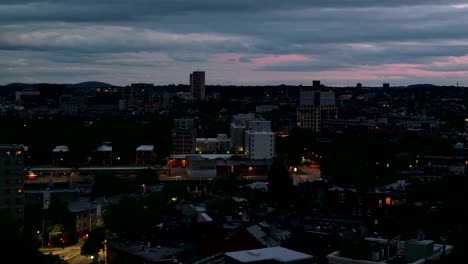 Día-a-la-noche-timelapse-sobre-el-extremo-sur-de-Boston