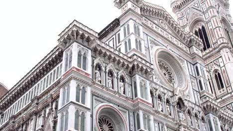 FLORENCE,-ITALY---NOVEMBER-2016:-Duomo,-Cathedral-Santa-Maria-del-Fiore.-Architectural-details.-4K.